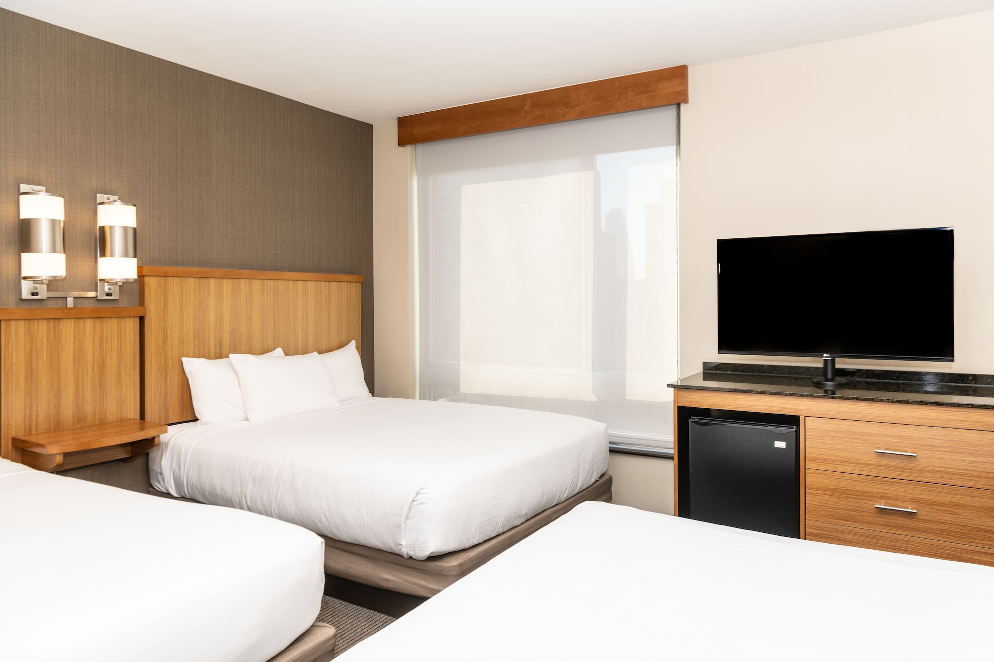 ROOM, MULTIPLE BEDS, HIGH FLOOR