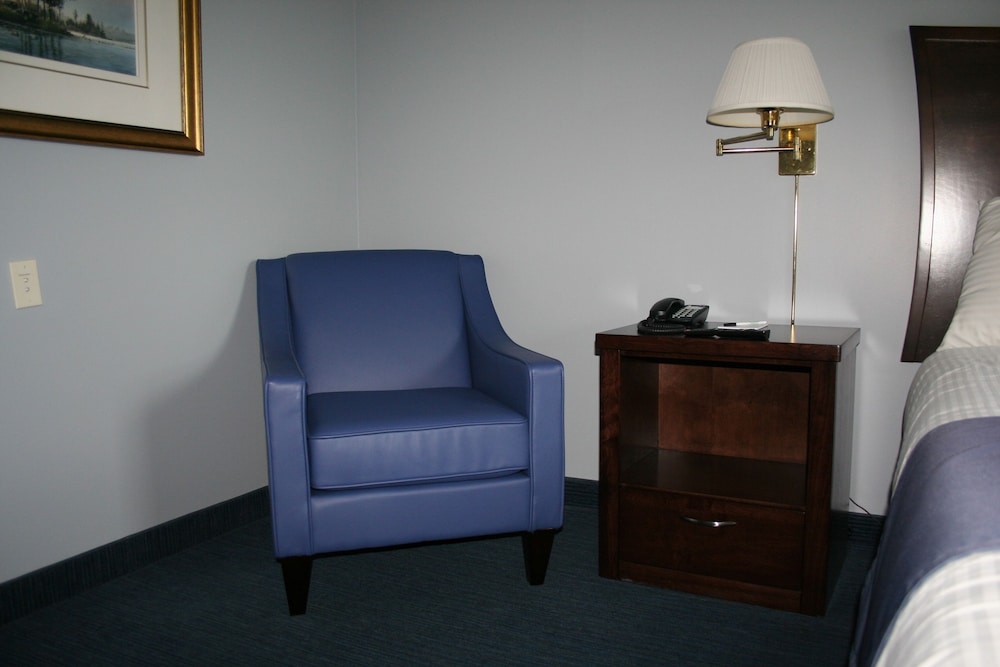 St. Christopher's Hotel 29/48