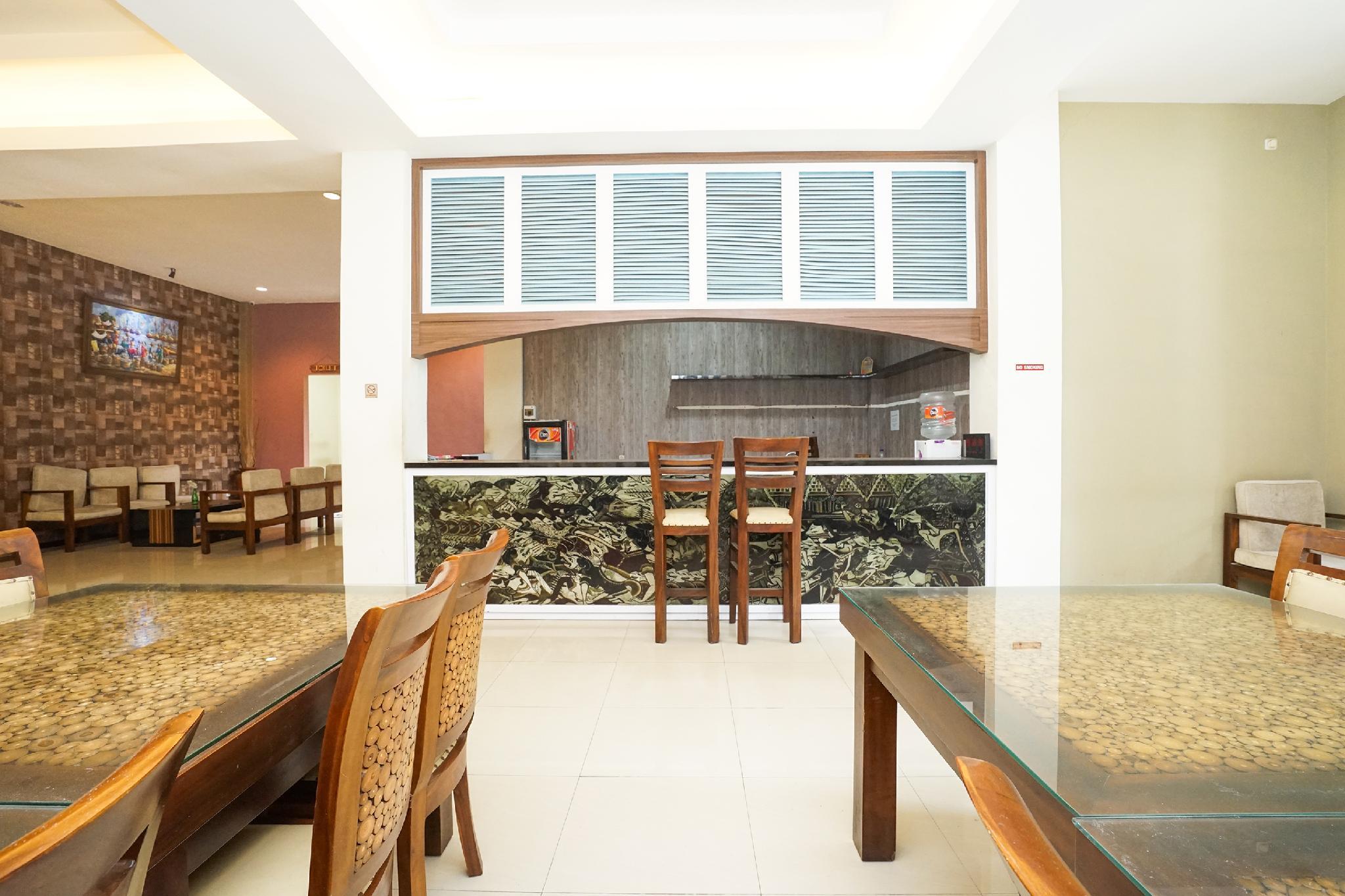 Oyo 282 Putri Utari Guest House 26/31