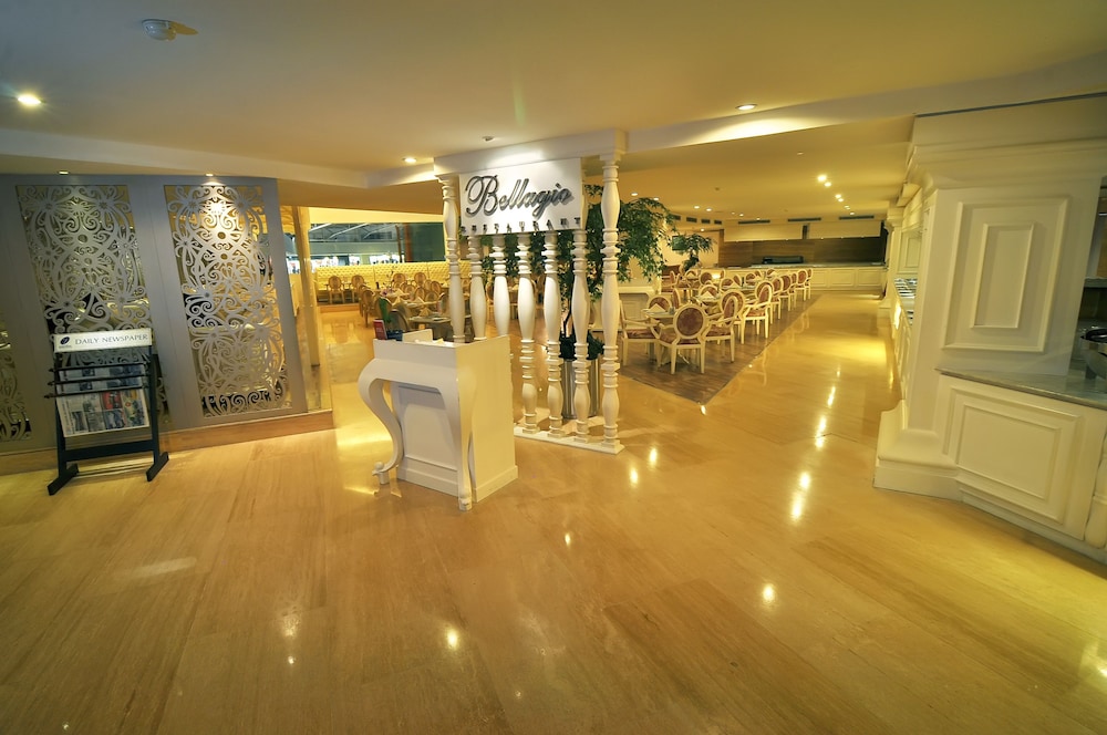 Grand Jatra Hotel 49/70
