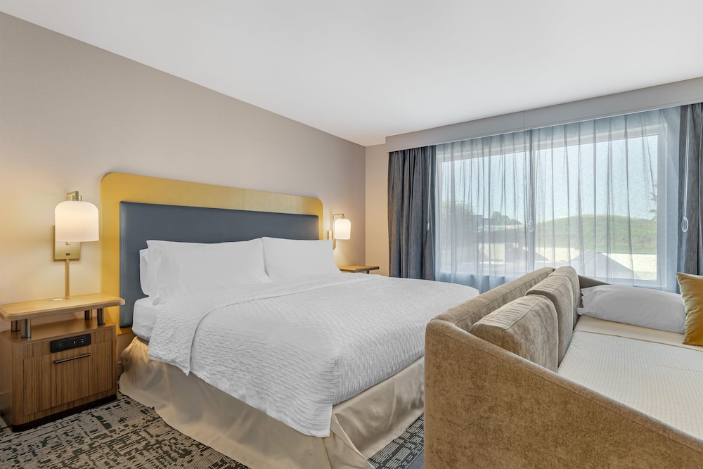 Homewood Suites by Hilton Walker Grand Rapids North 16/56
