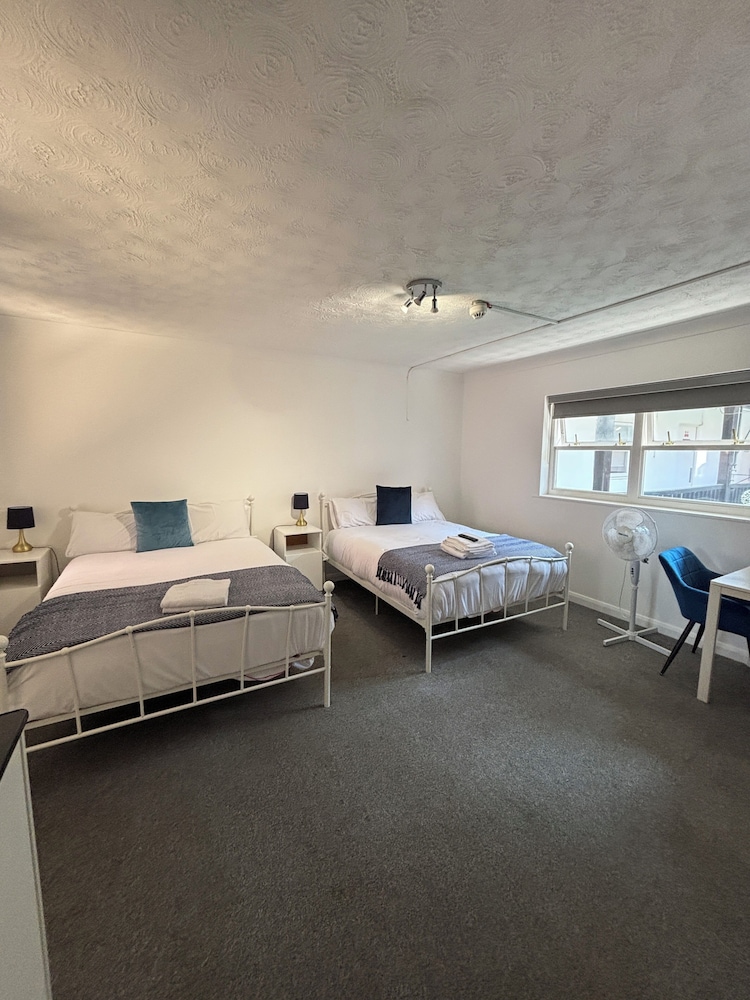 TLK Apartments and Hotel 39/50