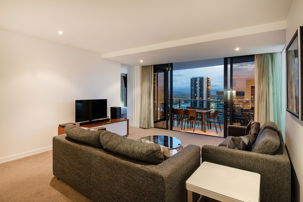 Peppers Broadbeach 36/68