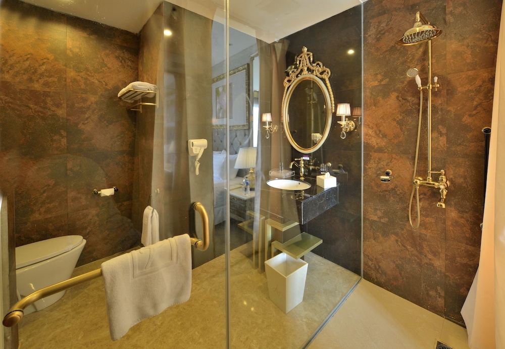 Amaroossa Royal Bogor 27/27