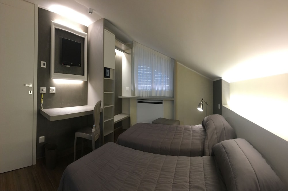 Hotel Fini 20/77