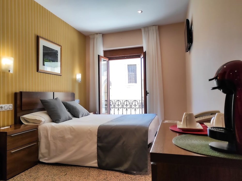 Hotel Arcos Catedral 11/24