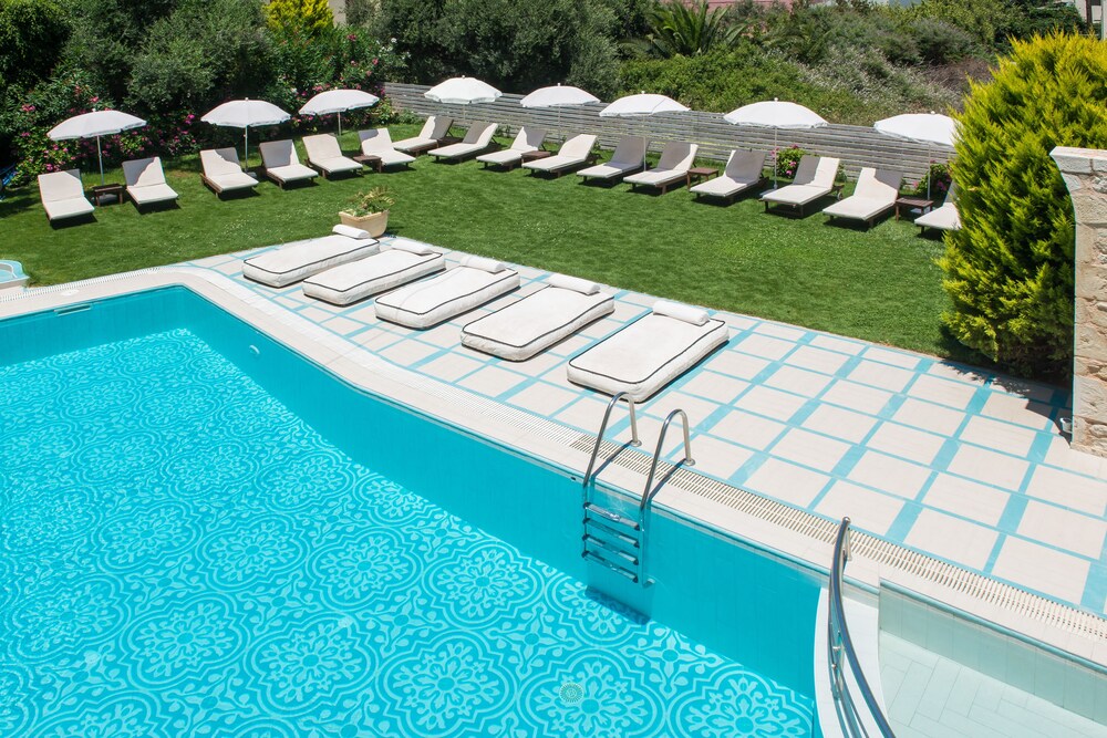 Anesis Blue Boutique Hotel 33/39