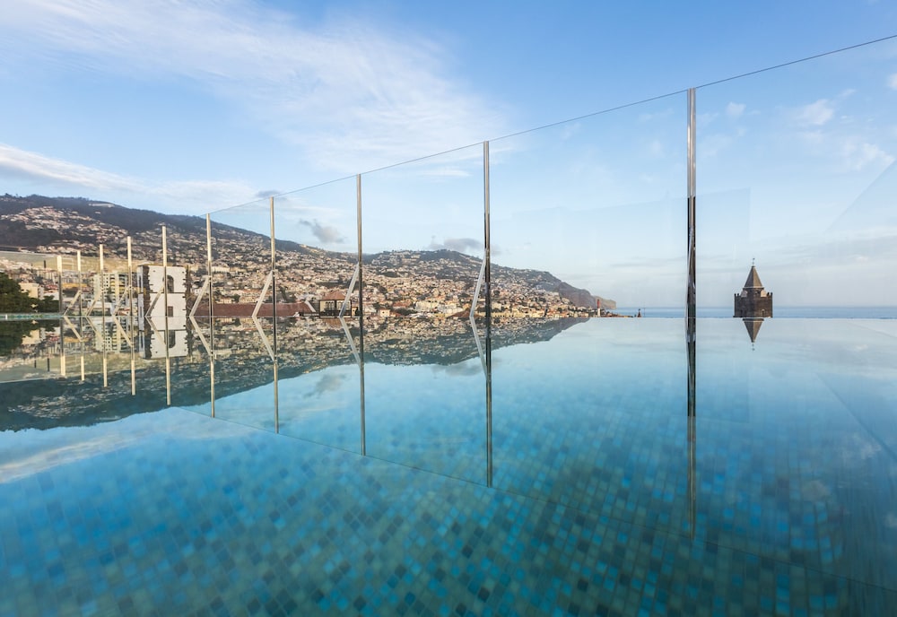 Castanheiro Boutique Hotel 55/58