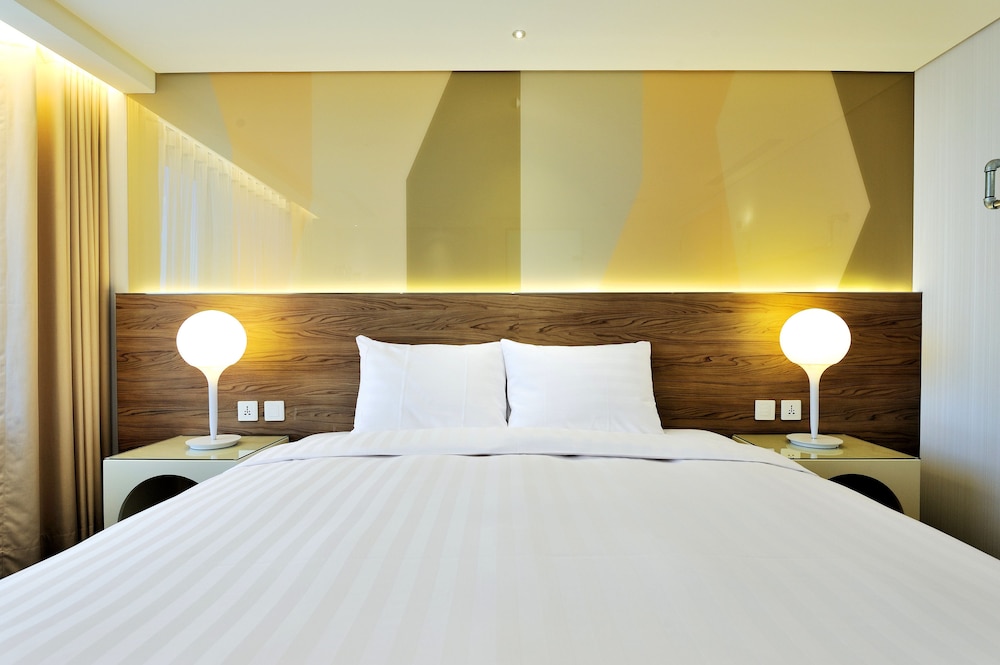 GREEN WORLD HOTEL ZHONGHUA 28/80