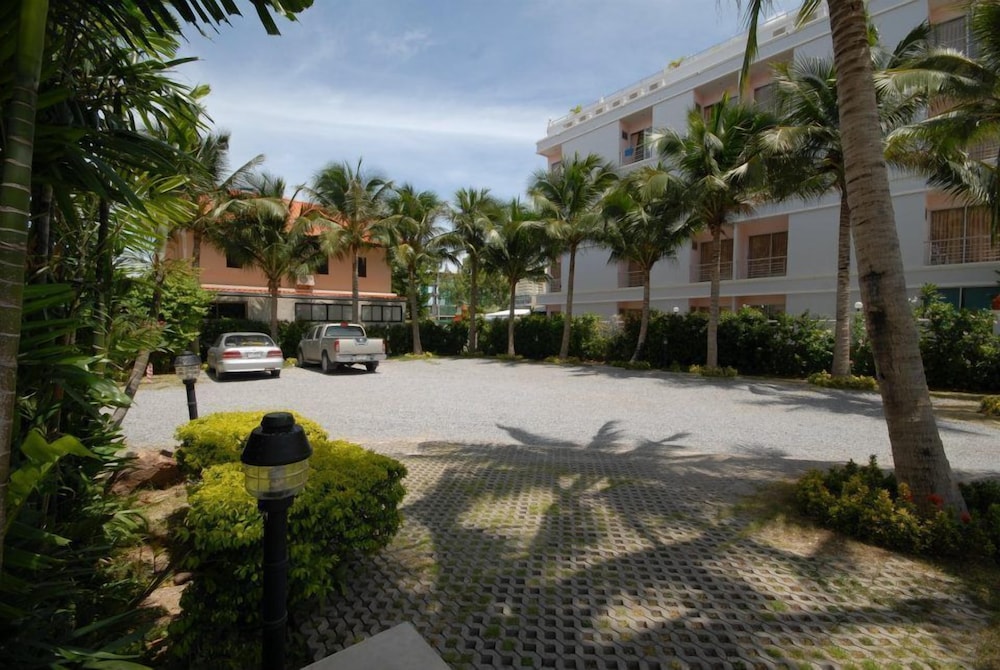Pearl Huahin 6/51