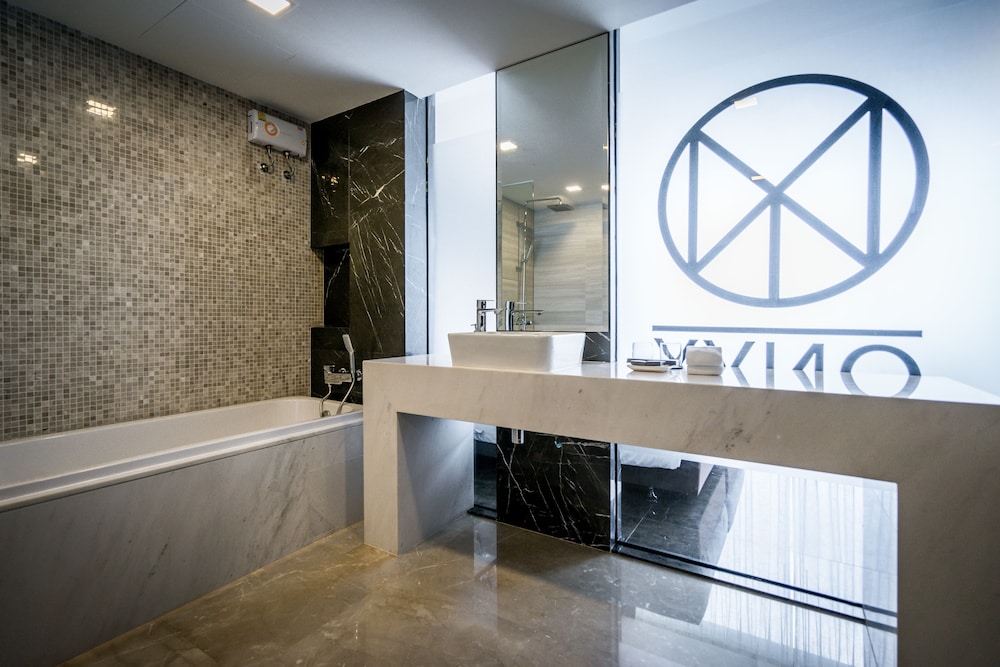 Onyx Hotel Bangkok 17/63