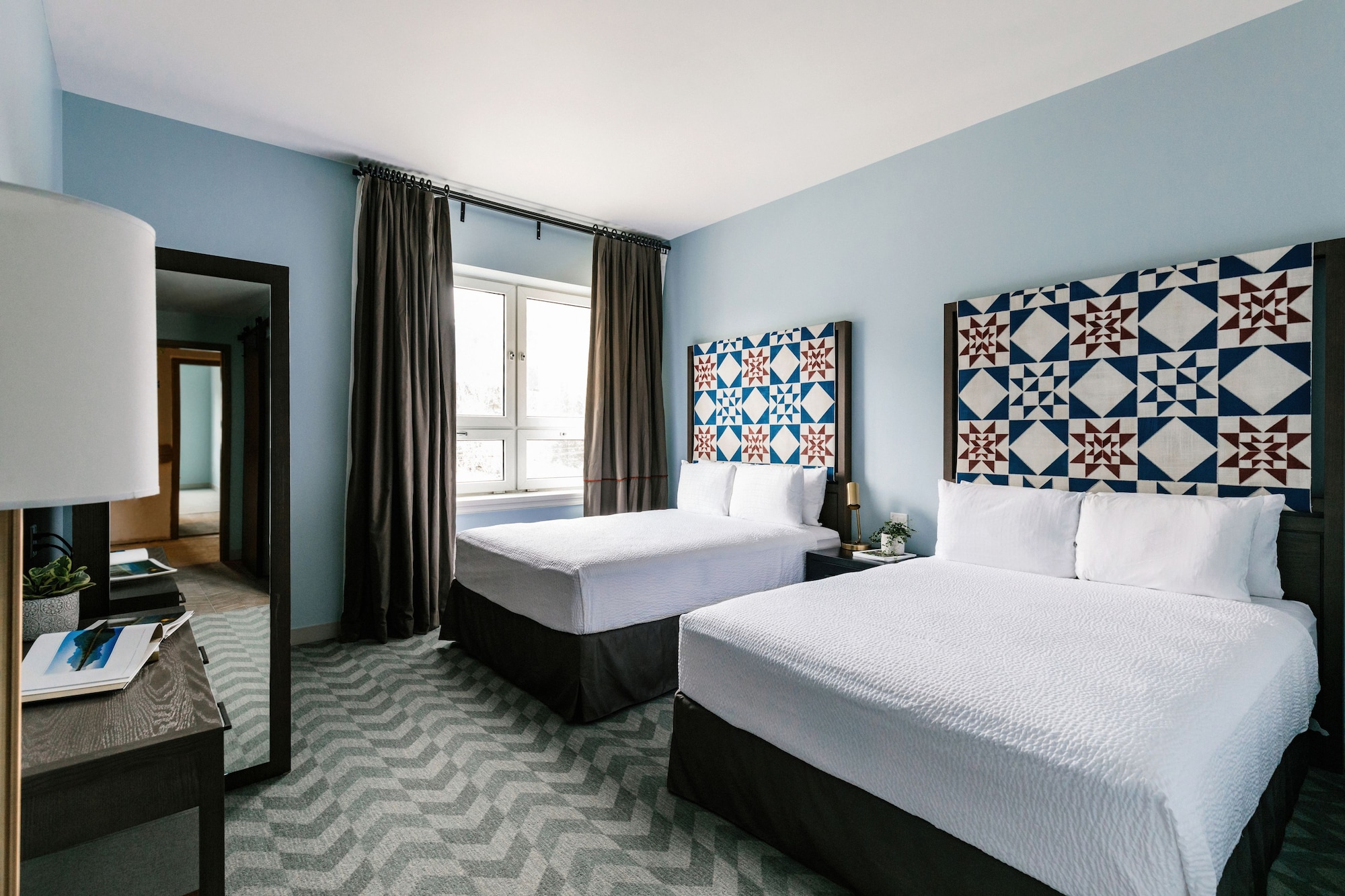 CENTENNIAL, 2 QUEEN BEDS