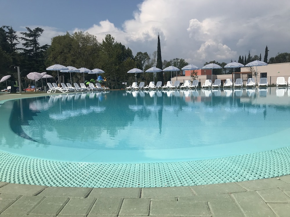 Sisan Family Resort 34/37