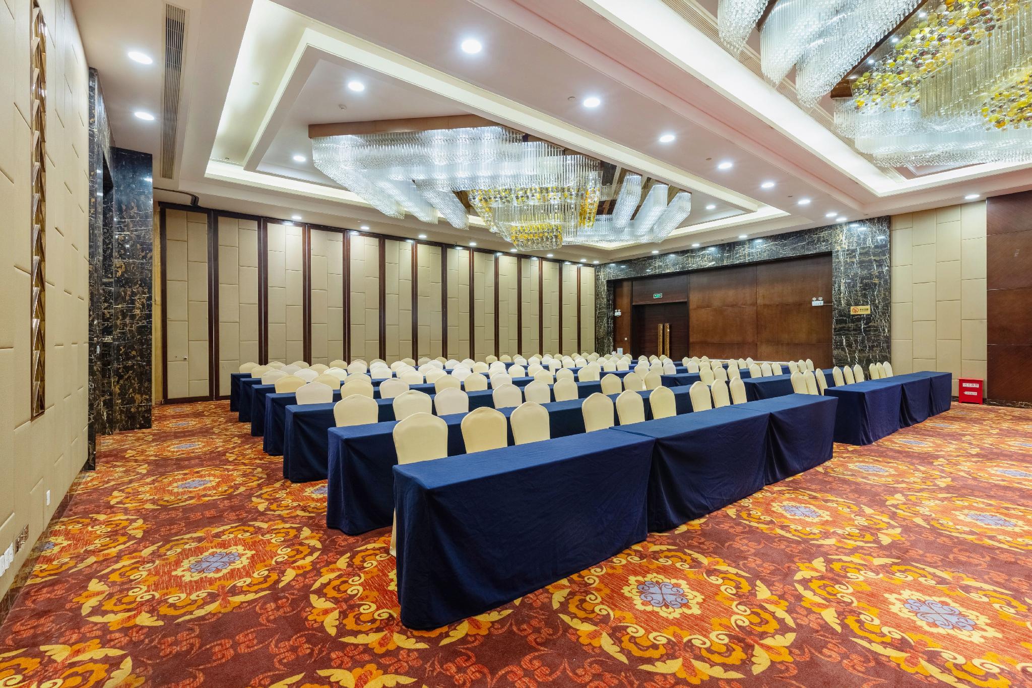 Cenbest Jinling Grand Hotel 58/60