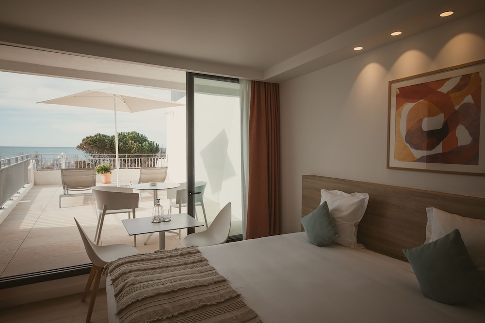 Room, King Bed, Sea View, Terrace