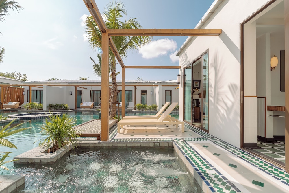 Sugar Marina Resort-LAGOON-Villas, Naiyang Beach 66/91