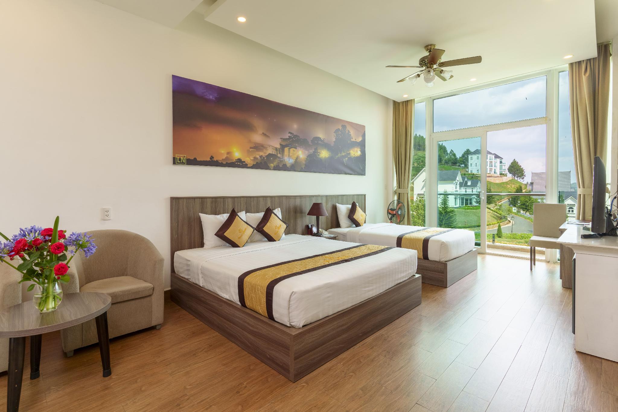 غرفة ثلاثية، Dalat Wonder Resort 2/2