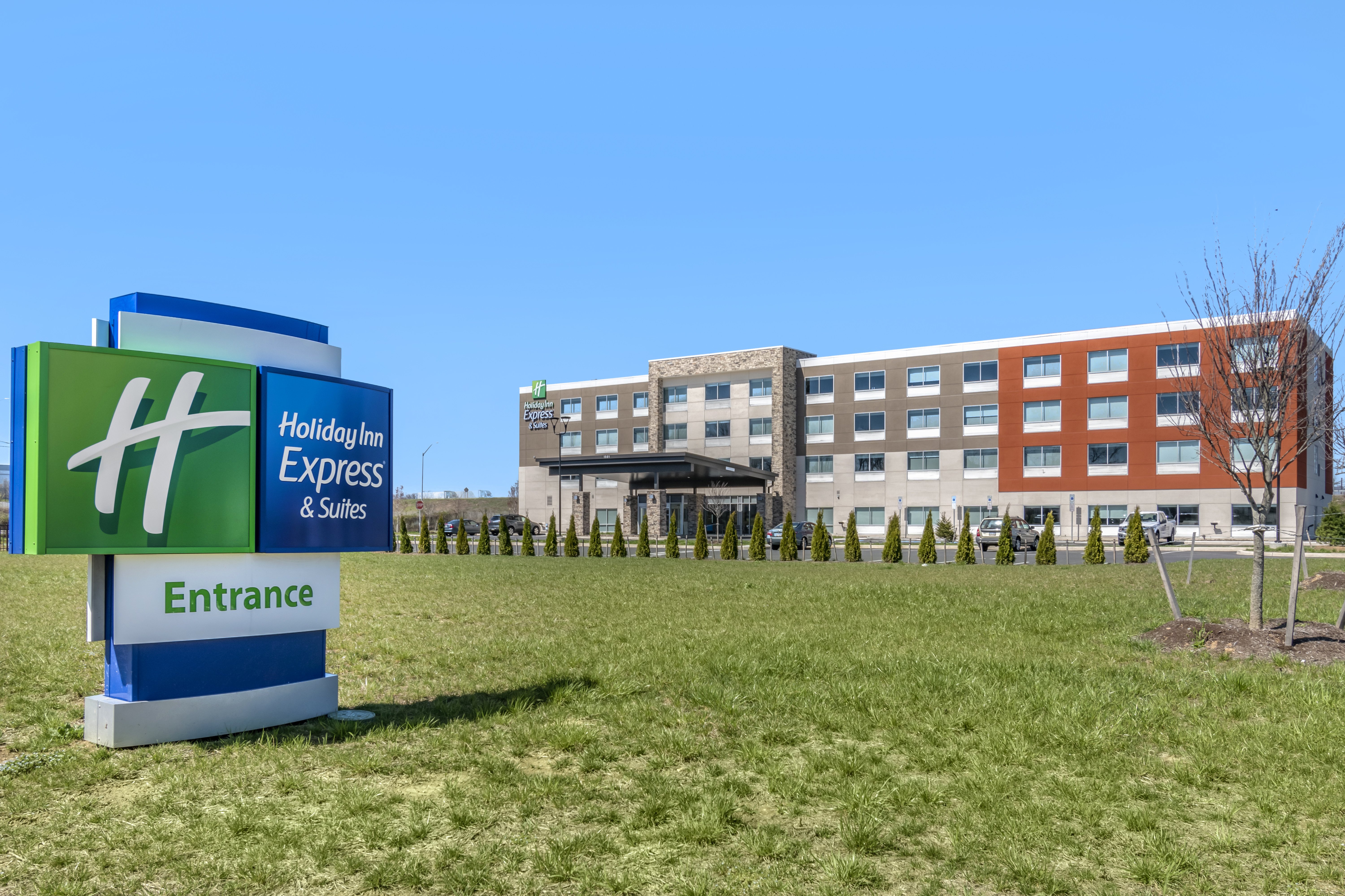 Holiday Inn Express And Suites Carlisle Southwest I-81 41/42