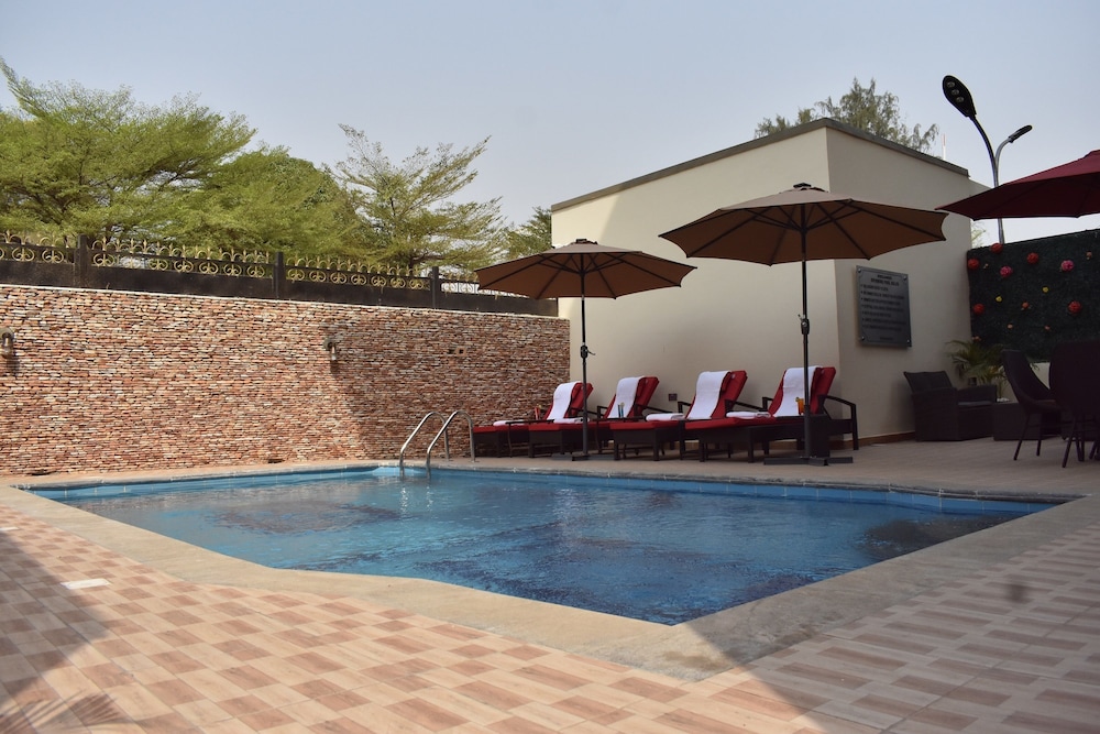 Qualibest Grand Hotels 47/52