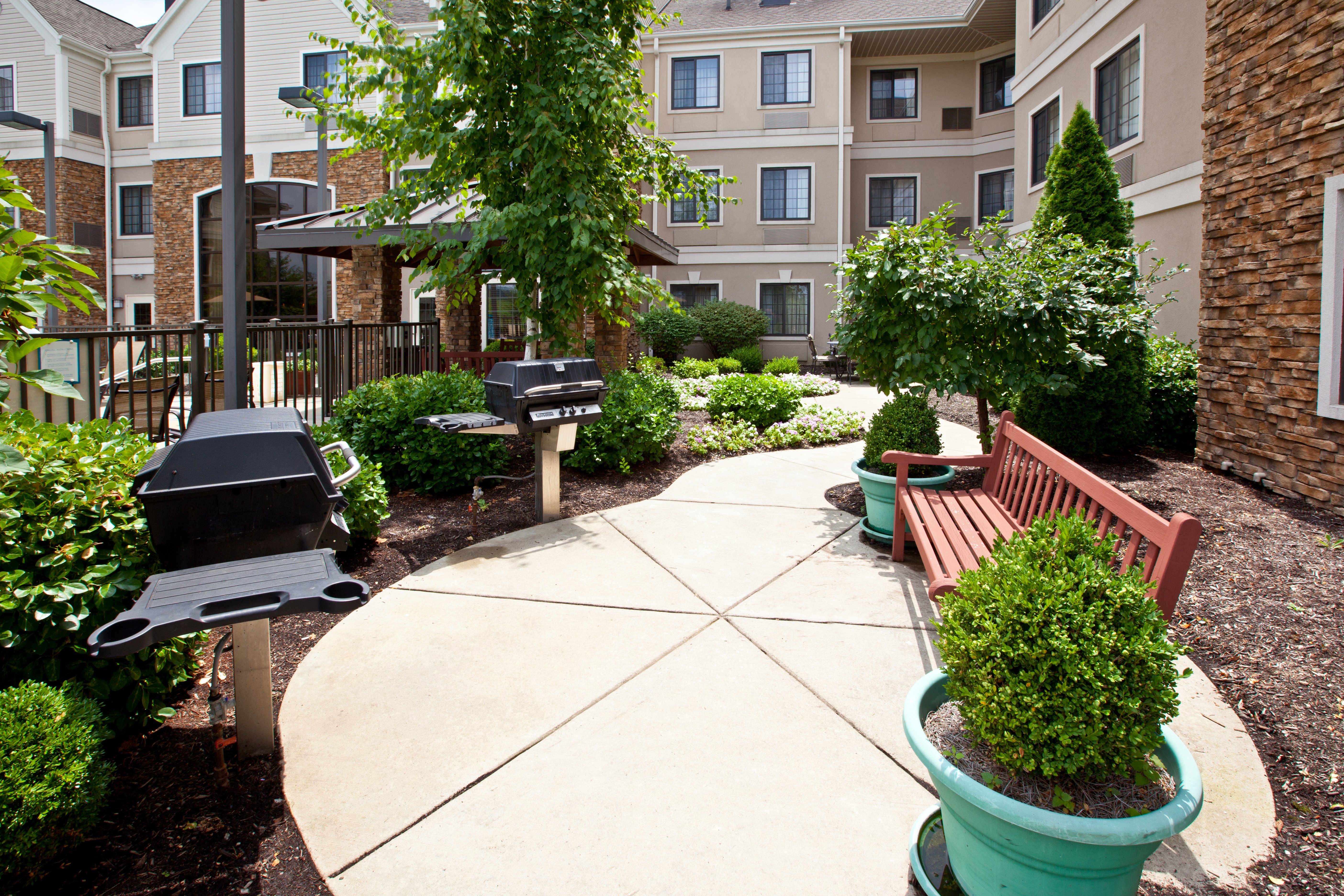 Staybridge Suites Louisville-East 56/61