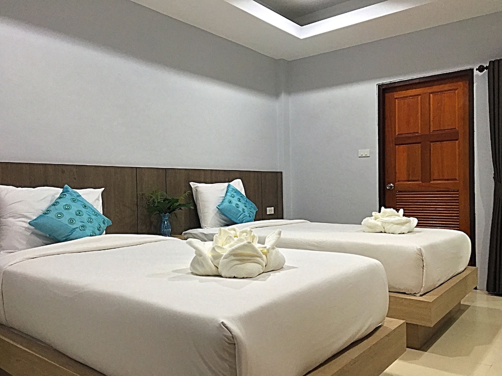 Tonsai Bay Resort 12/50
