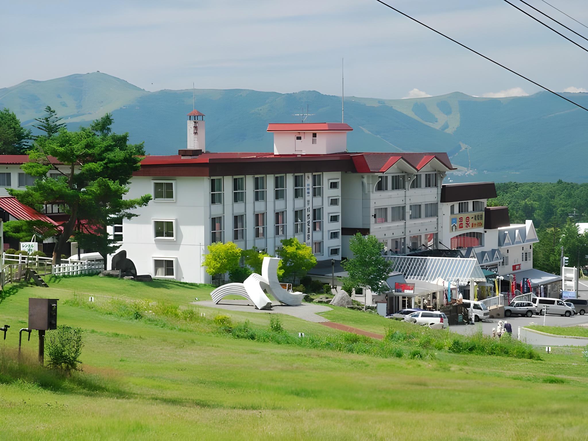IKENOTAIRA SHIRAKABA KOGEN HOTEL 25/26