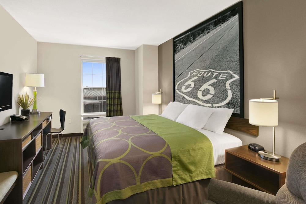 Super 8 by Wyndham Strafford/Springfield Area 7/36