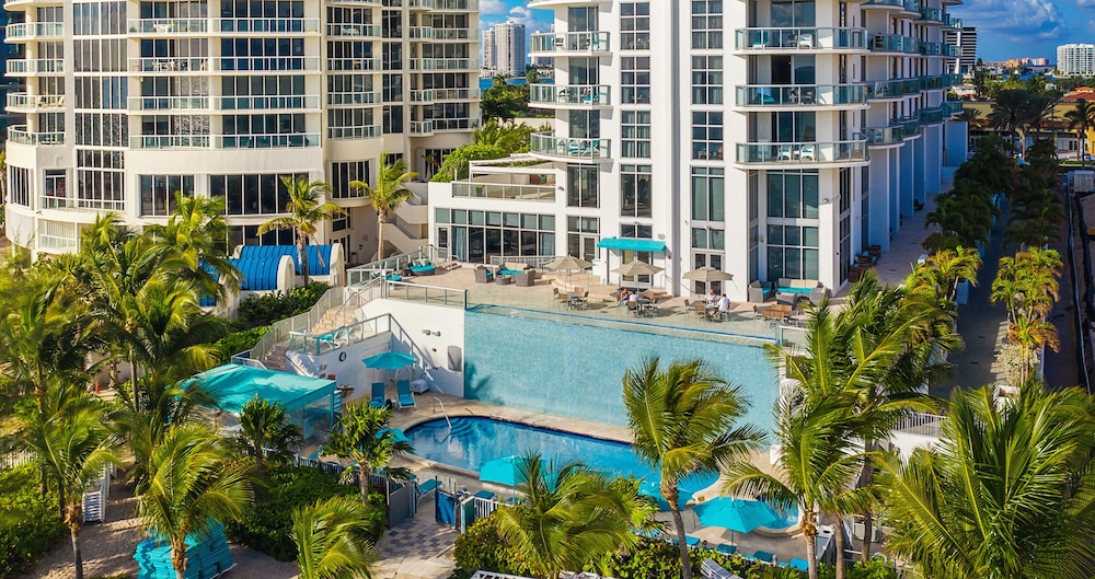 Marenas Beach Resort 8/71