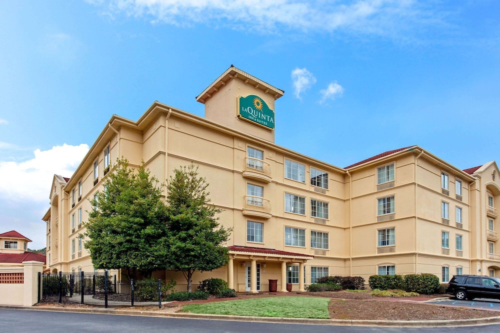 La Quinta Inn & Suites by Wyndham Birmingham Hoover 6/43