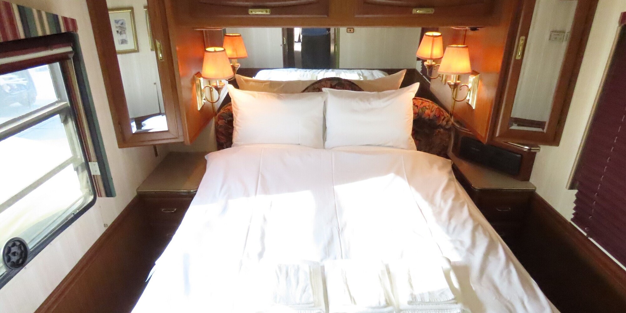 Car, Deluxe, Double Bed, with Extra Bed