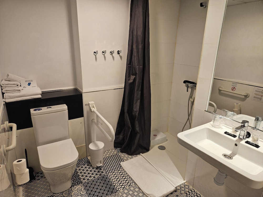 Hostal Aslyp 114 48/51