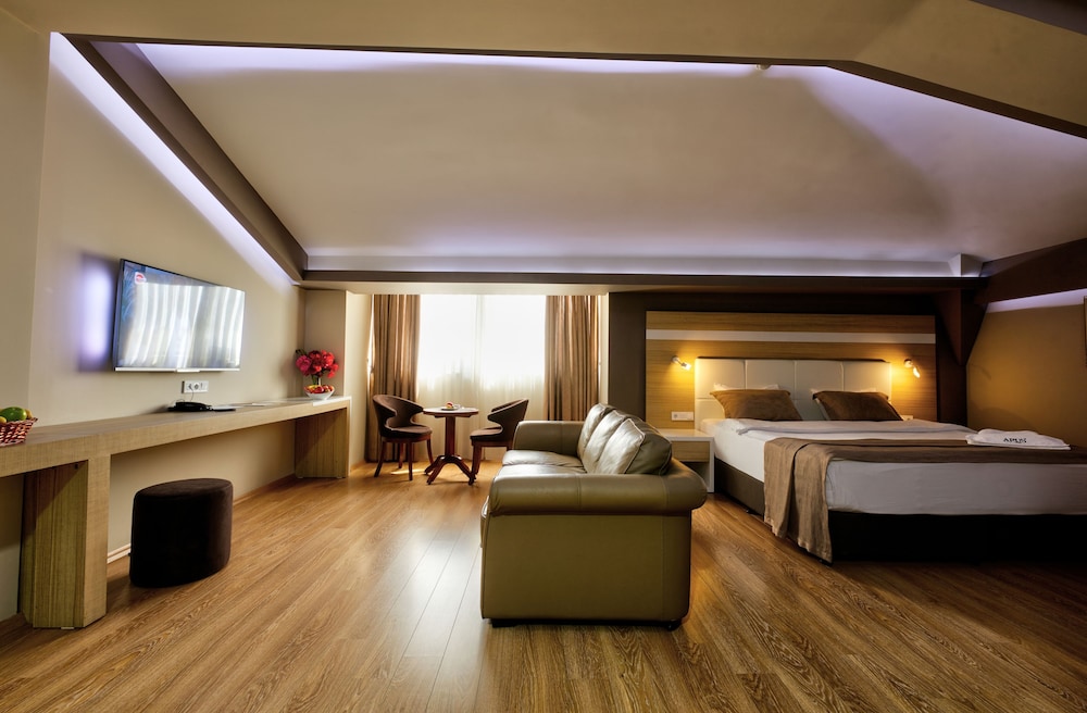 Arus Hotel 18/62