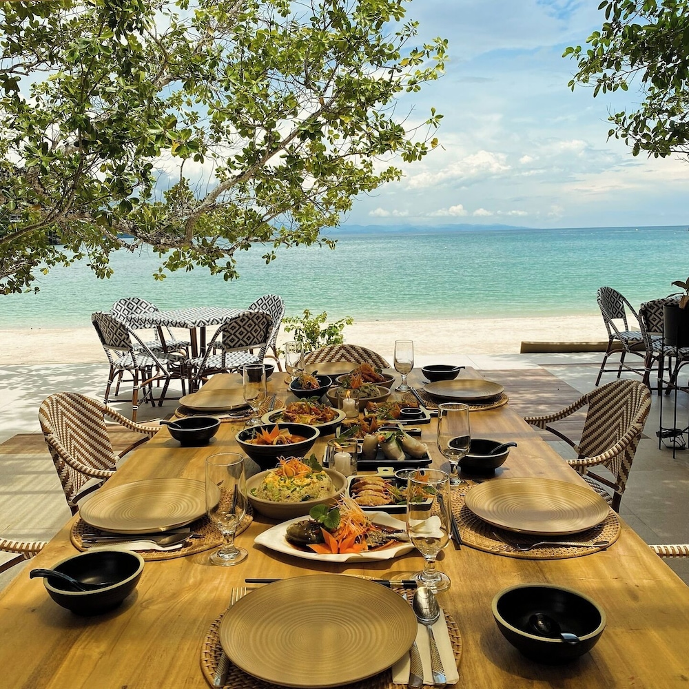Dakak Park Beach Resort 47/50