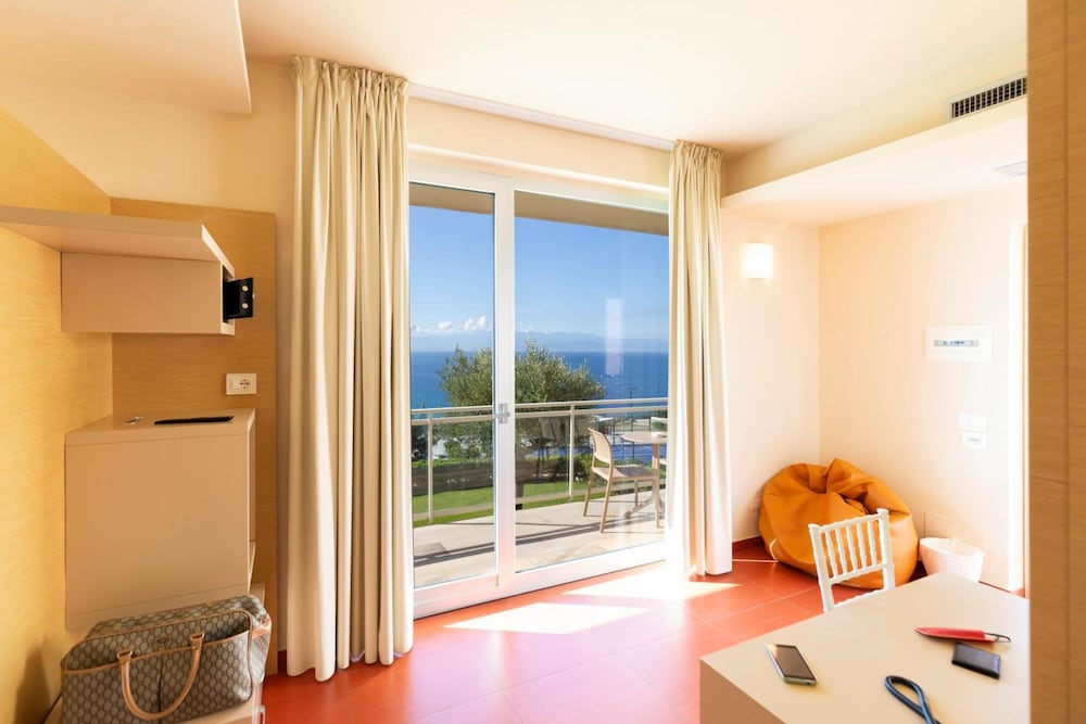Blue Bay Resort 39/72