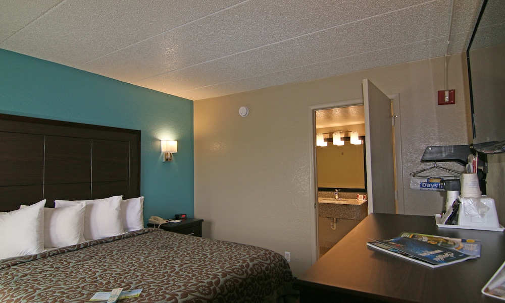 Economy Suites Springfield - I-44 17/43