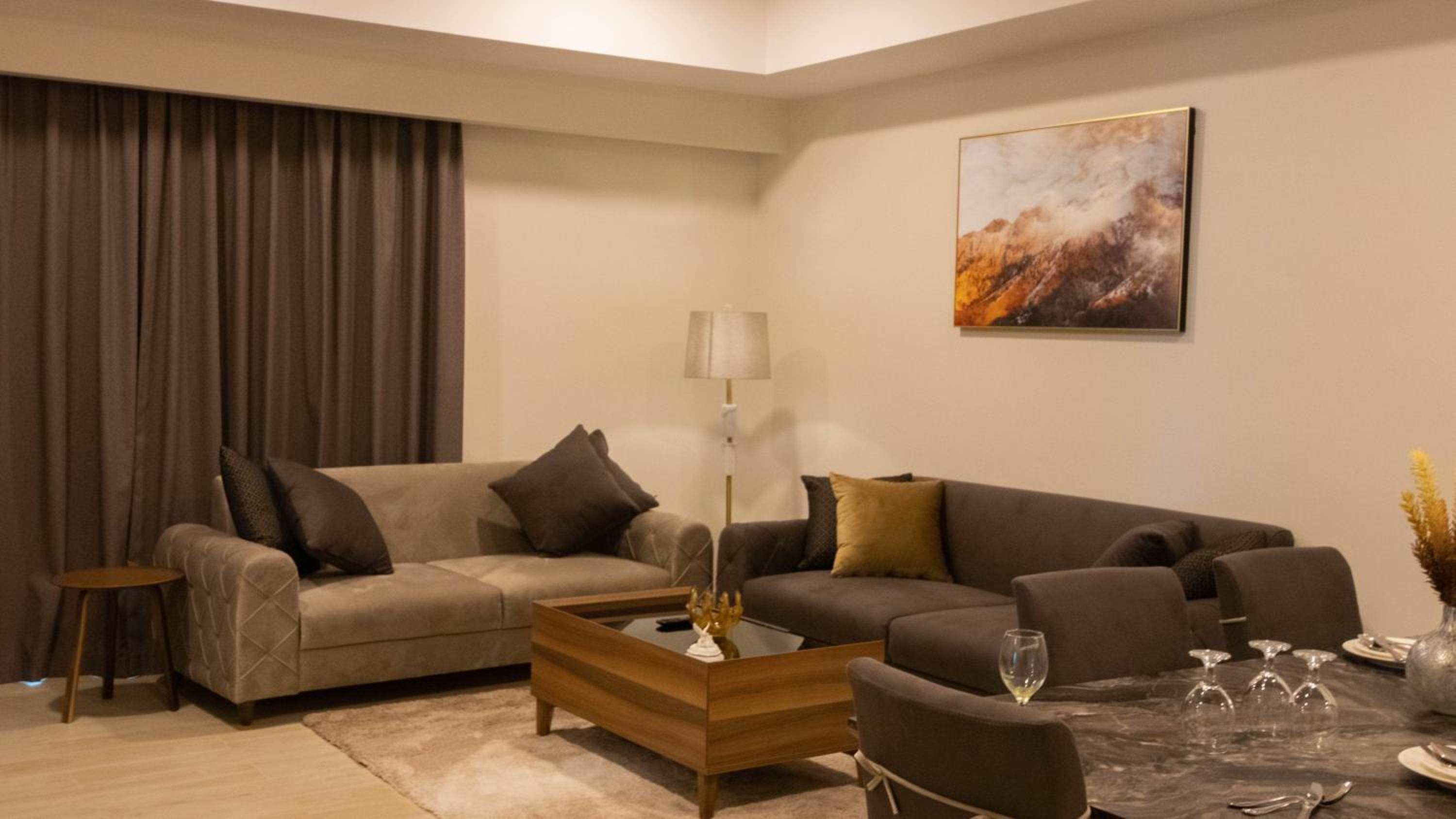 BW Suites & Spa 38/60