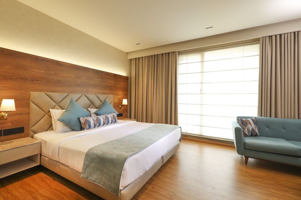 DELUXE, DOUBLE BED
