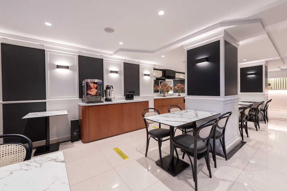 DREAM BOSPHORUS HOTEL 40/44