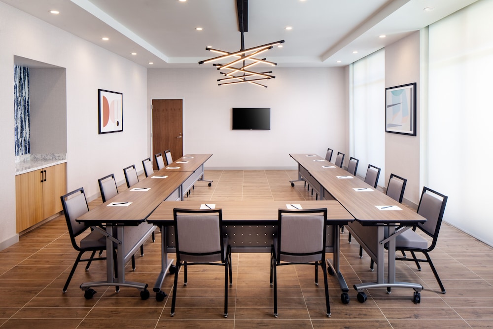 Hyatt House North Scottsdale 38/41