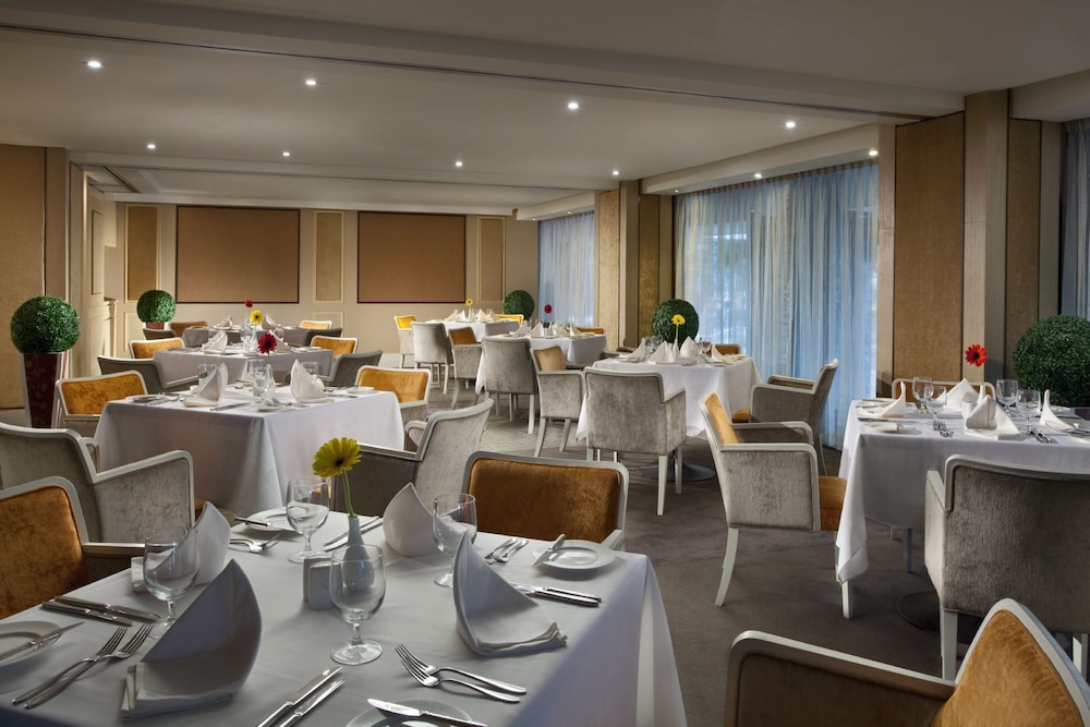 Ascott Raffles Place Singapore 30/35