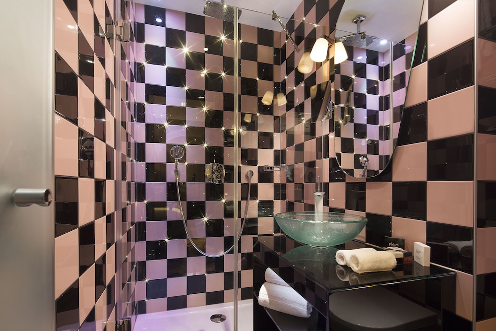 Platine Hotel 30/53