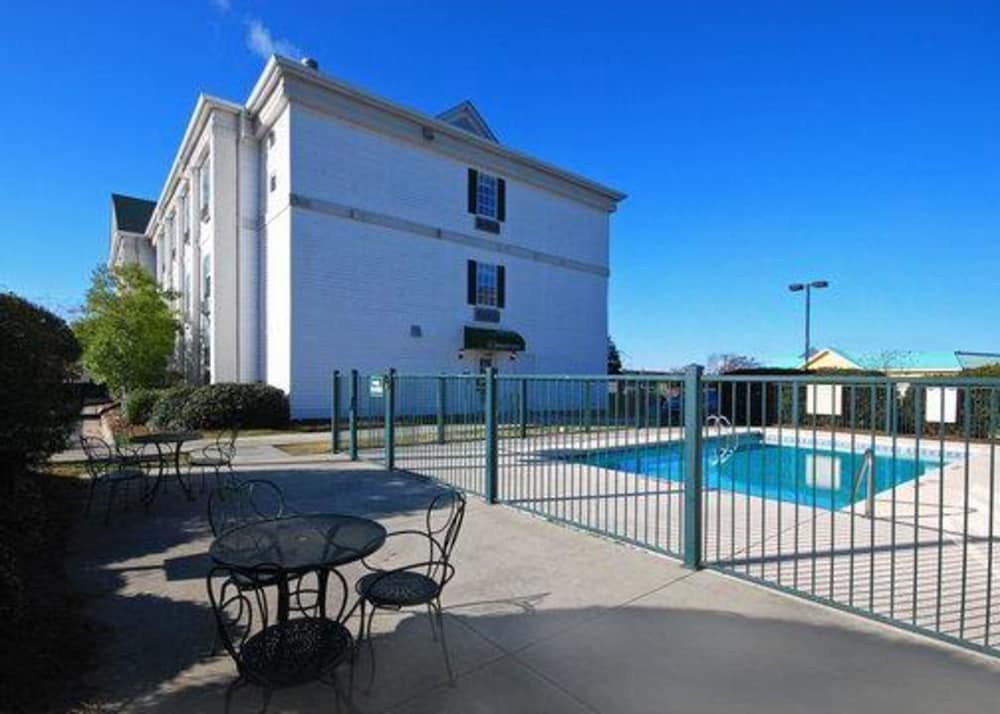 Quality Inn Goldsboro 18/36