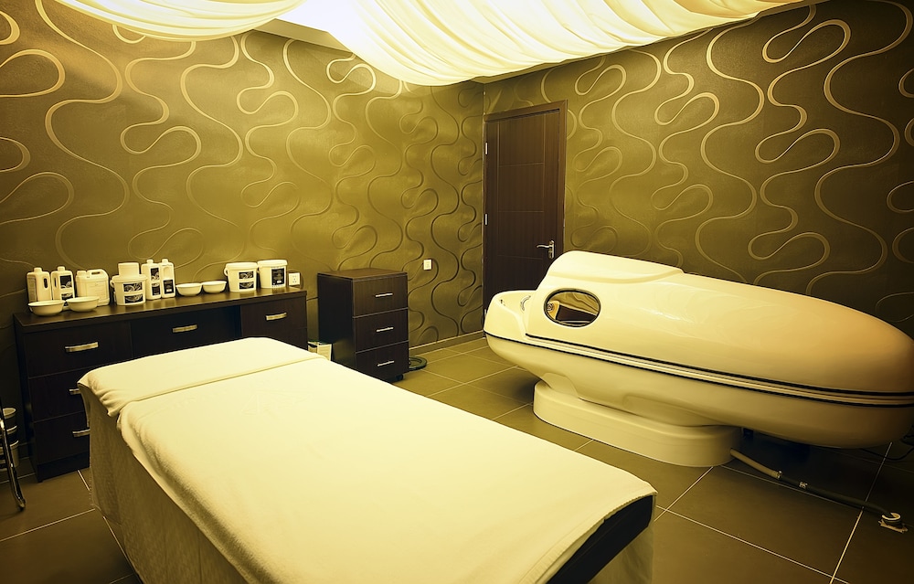 Hotel and SPA Crystal 12/50