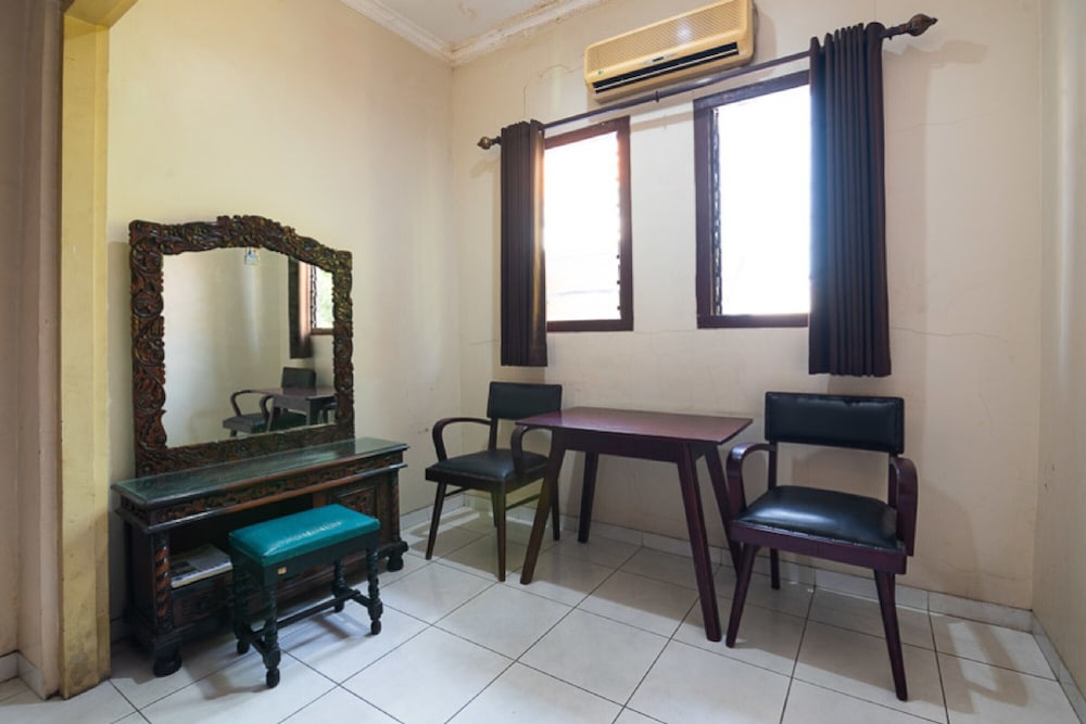 Reddoorz Urip Sumoharjo 35/39