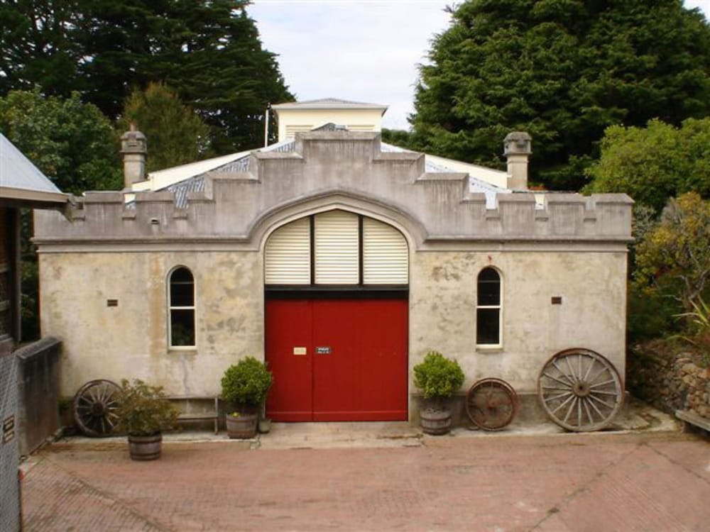 Larnach Lodge 1/38