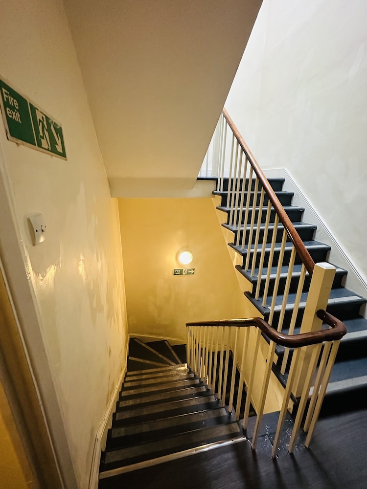 Lonsdale Hotel photo3