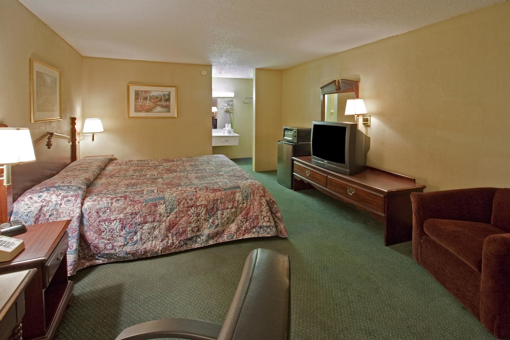 Americas Best Value Inn Grenada 10/17