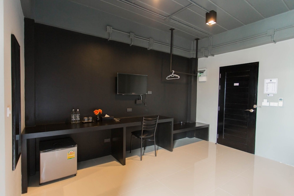 B-Black Residence 40/48