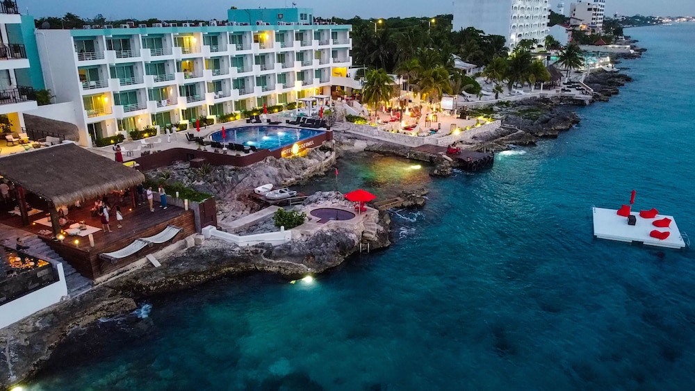 Hotel B Cozumel in COZUMEL