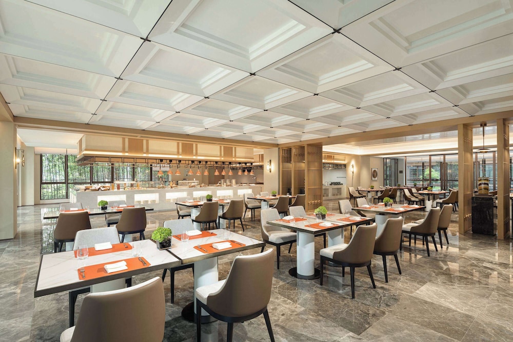 Wyndham Grand Xinchang Downtown 23/28
